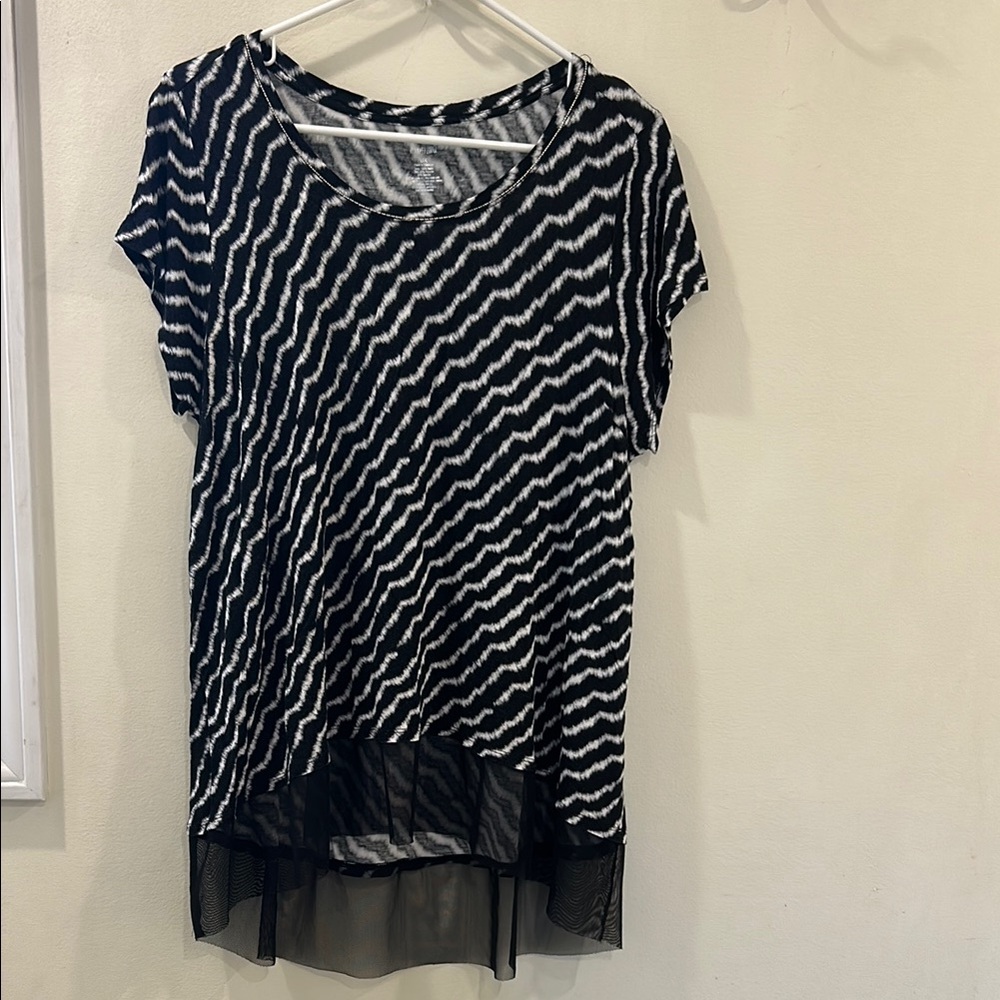 Women’s, Jennifer Lopez, Hi-Lo Top, 0X, Black/White, beading detail at neck.
